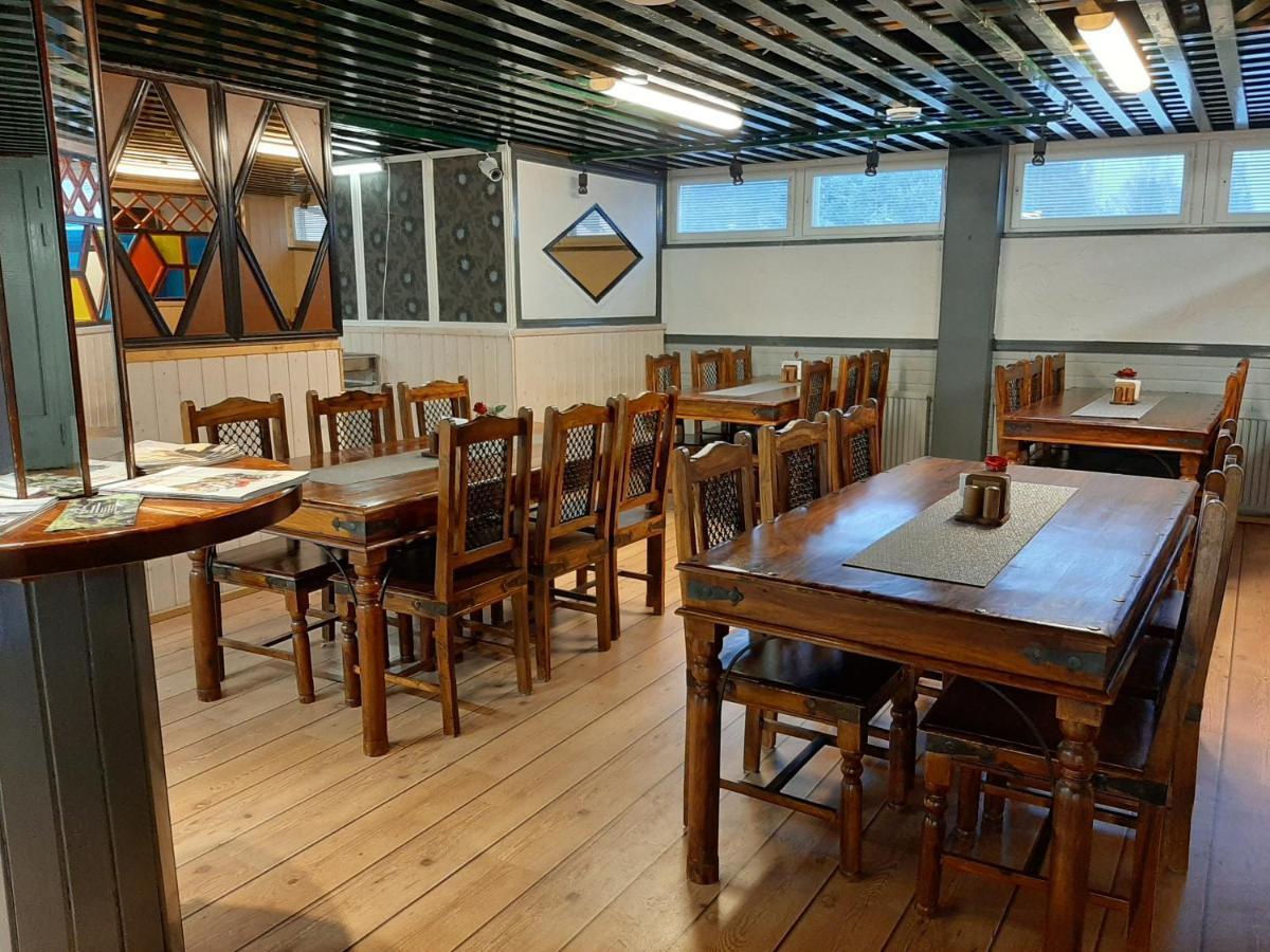 Center Hostel Kaatrahovi Лиекса Екстериор снимка